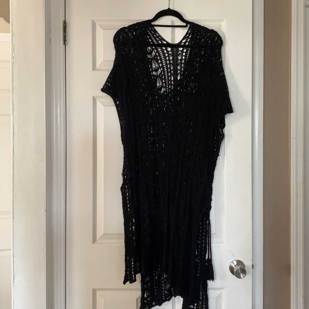 BLACK BATHING SUIT COVER UP